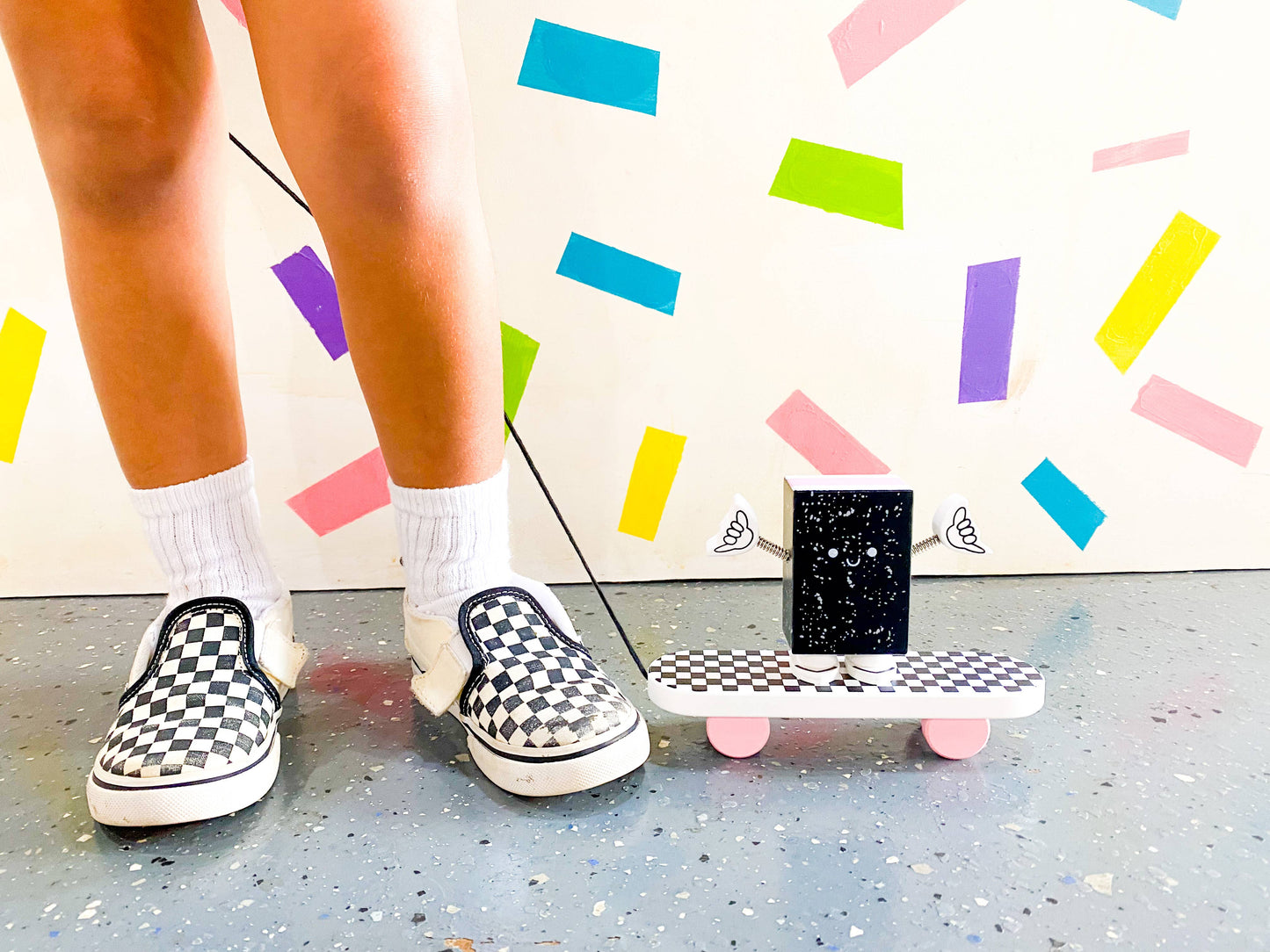 WOODEN MUSUBI DUDE PULL-TOY