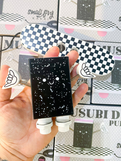 WOODEN MUSUBI DUDE PULL-TOY