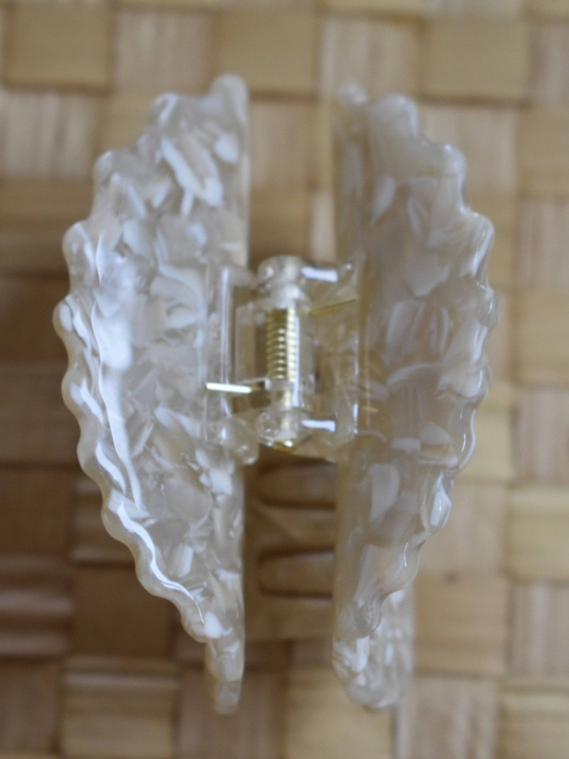 Revel Sun Hawaii 'Opihi Shell Shaped Claw Clip (white back)