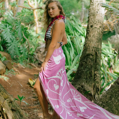 Heart Nouveau Luxurious Beach Towel